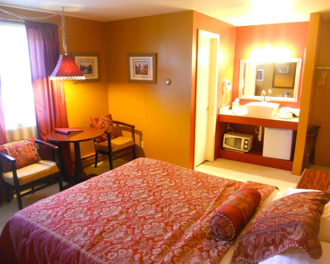 Vinehurst Inn & Suites 哈蒙兹波特 外观 照片