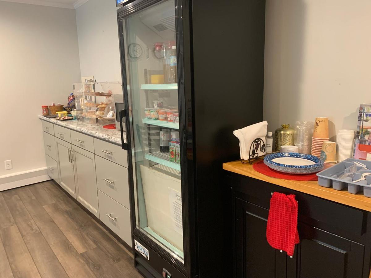 Vinehurst Inn & Suites 哈蒙兹波特 外观 照片