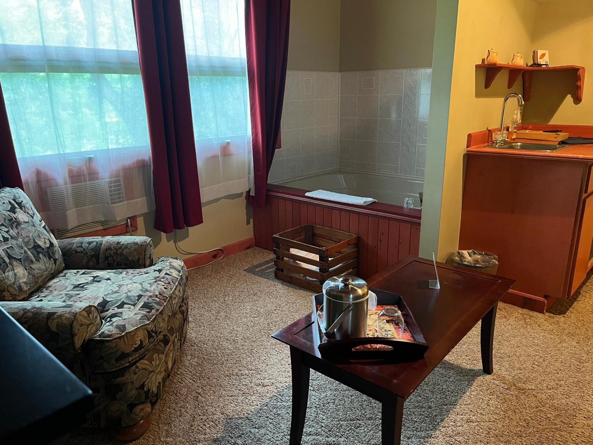 Vinehurst Inn & Suites 哈蒙兹波特 外观 照片