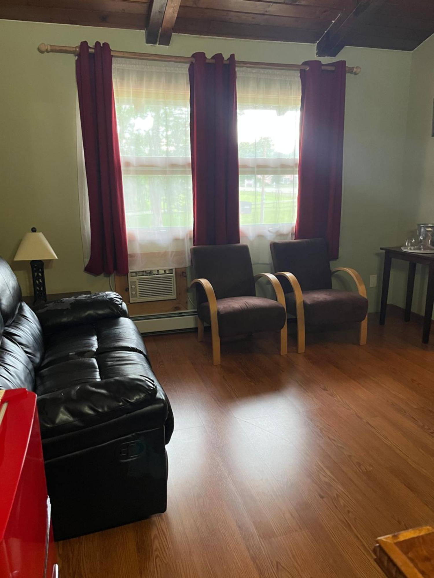 Vinehurst Inn & Suites 哈蒙兹波特 外观 照片