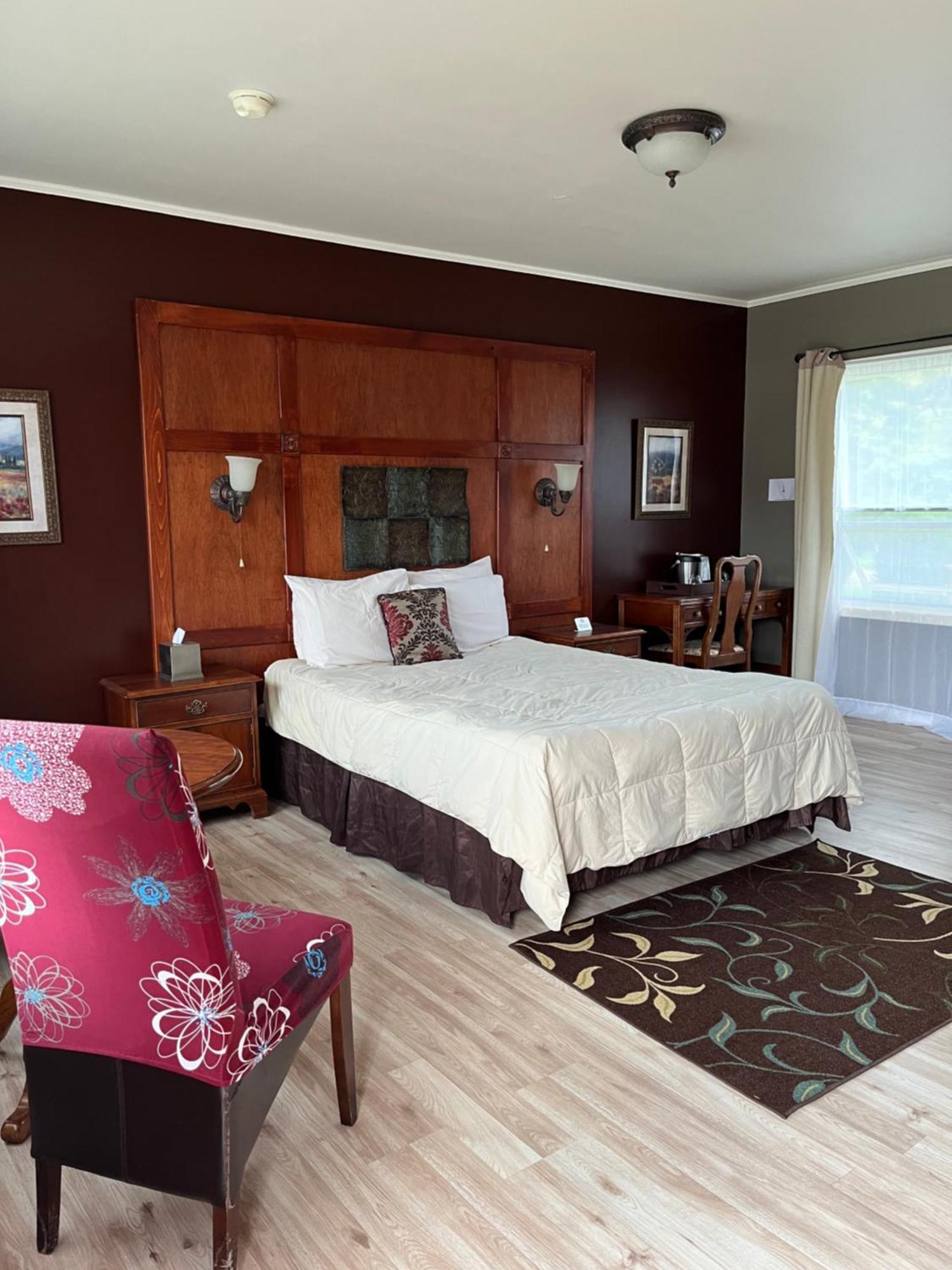 Vinehurst Inn & Suites 哈蒙兹波特 外观 照片