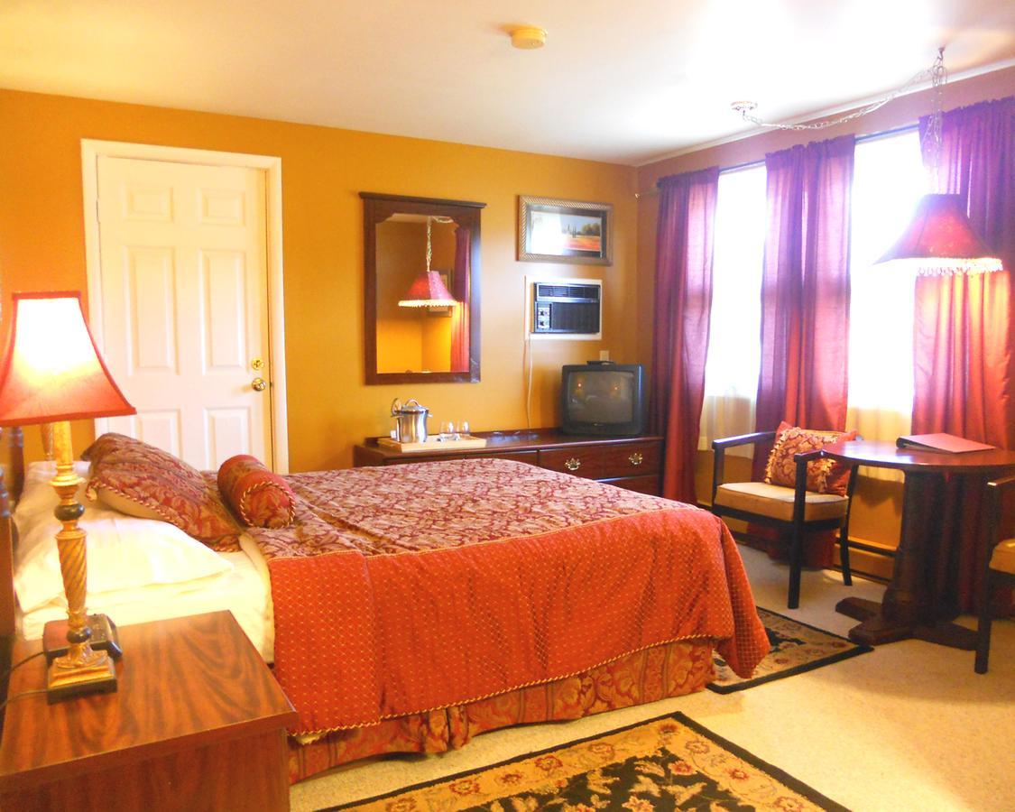 Vinehurst Inn & Suites 哈蒙兹波特 外观 照片