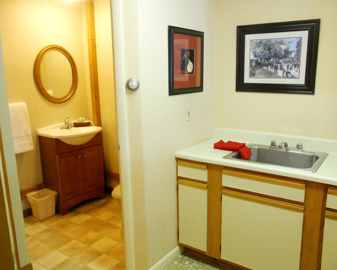 Vinehurst Inn & Suites 哈蒙兹波特 外观 照片
