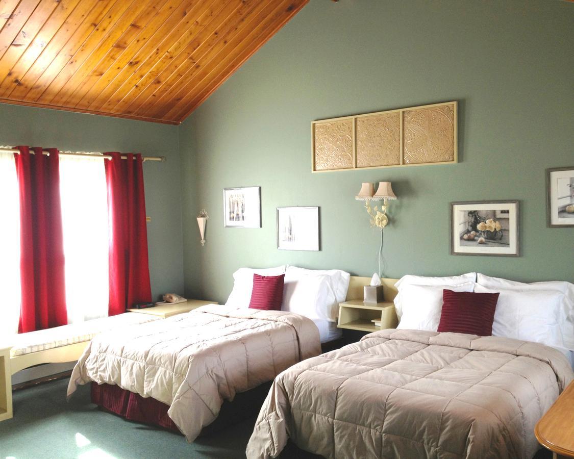 Vinehurst Inn & Suites 哈蒙兹波特 外观 照片